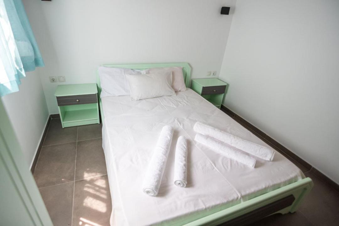 Olive Tree Villa ลีเกีย ภายนอก รูปภาพ